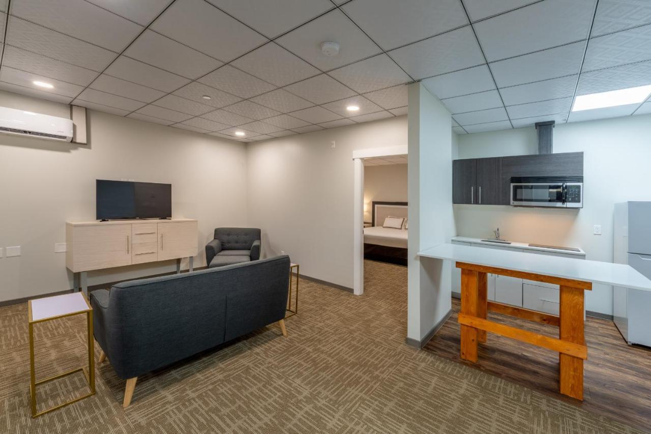 Quality Inn Sunshine Suites 테라스 외부 사진
