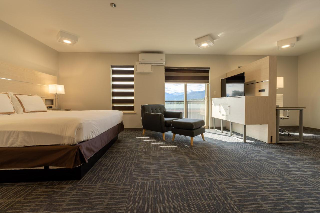 Quality Inn Sunshine Suites 테라스 외부 사진