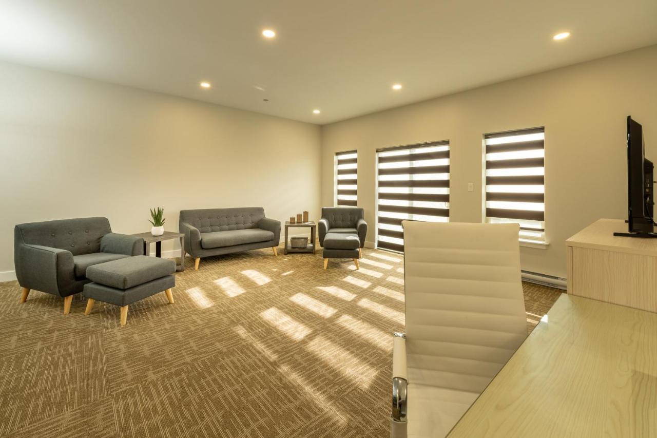 Quality Inn Sunshine Suites 테라스 외부 사진