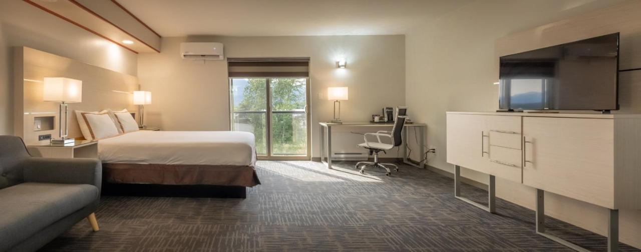 Quality Inn Sunshine Suites 테라스 외부 사진
