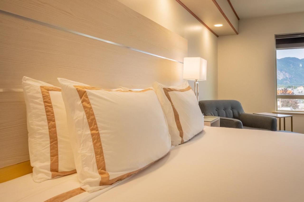 Quality Inn Sunshine Suites 테라스 외부 사진
