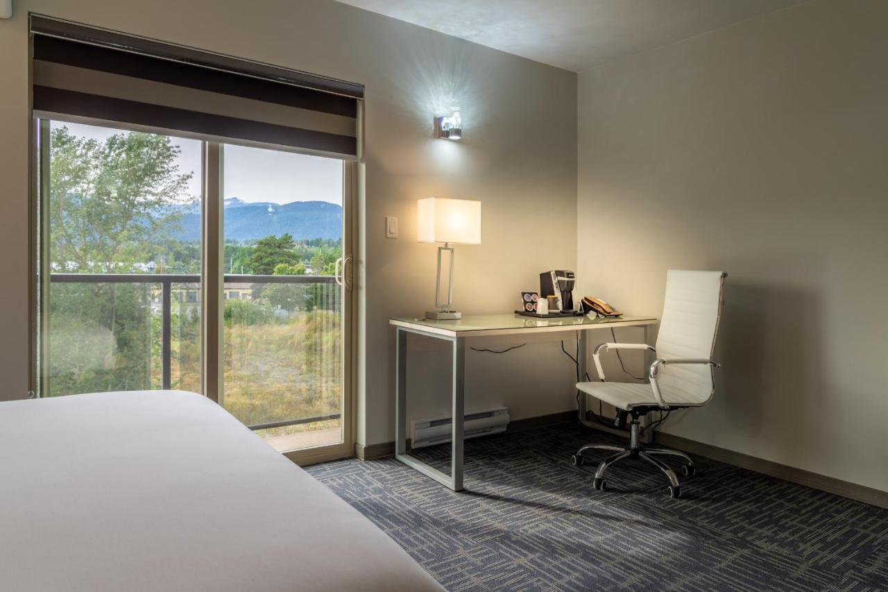 Quality Inn Sunshine Suites 테라스 외부 사진