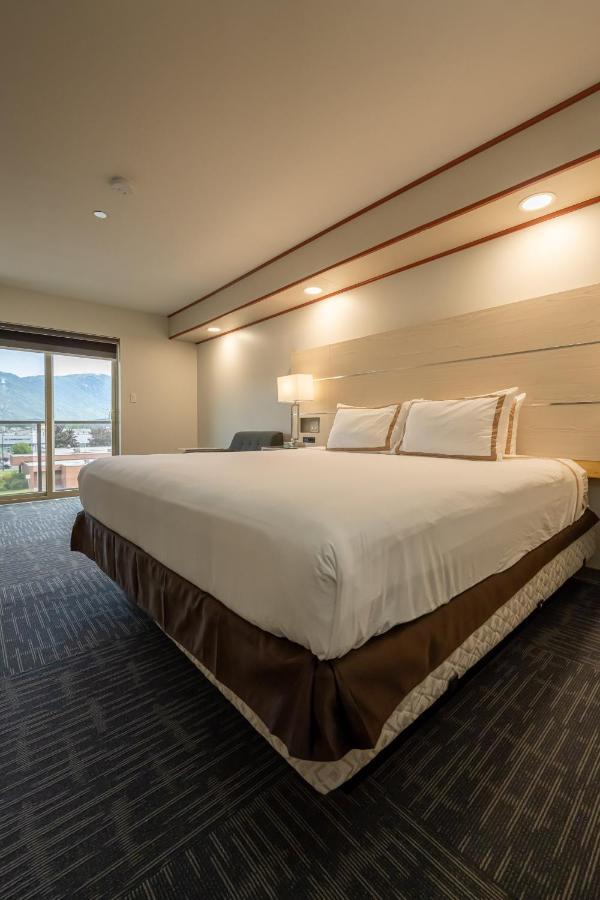 Quality Inn Sunshine Suites 테라스 외부 사진