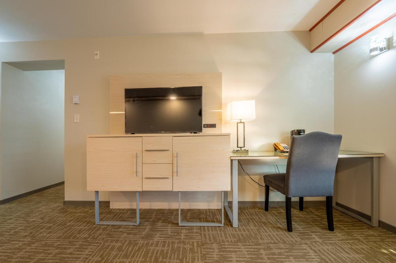 Quality Inn Sunshine Suites 테라스 외부 사진