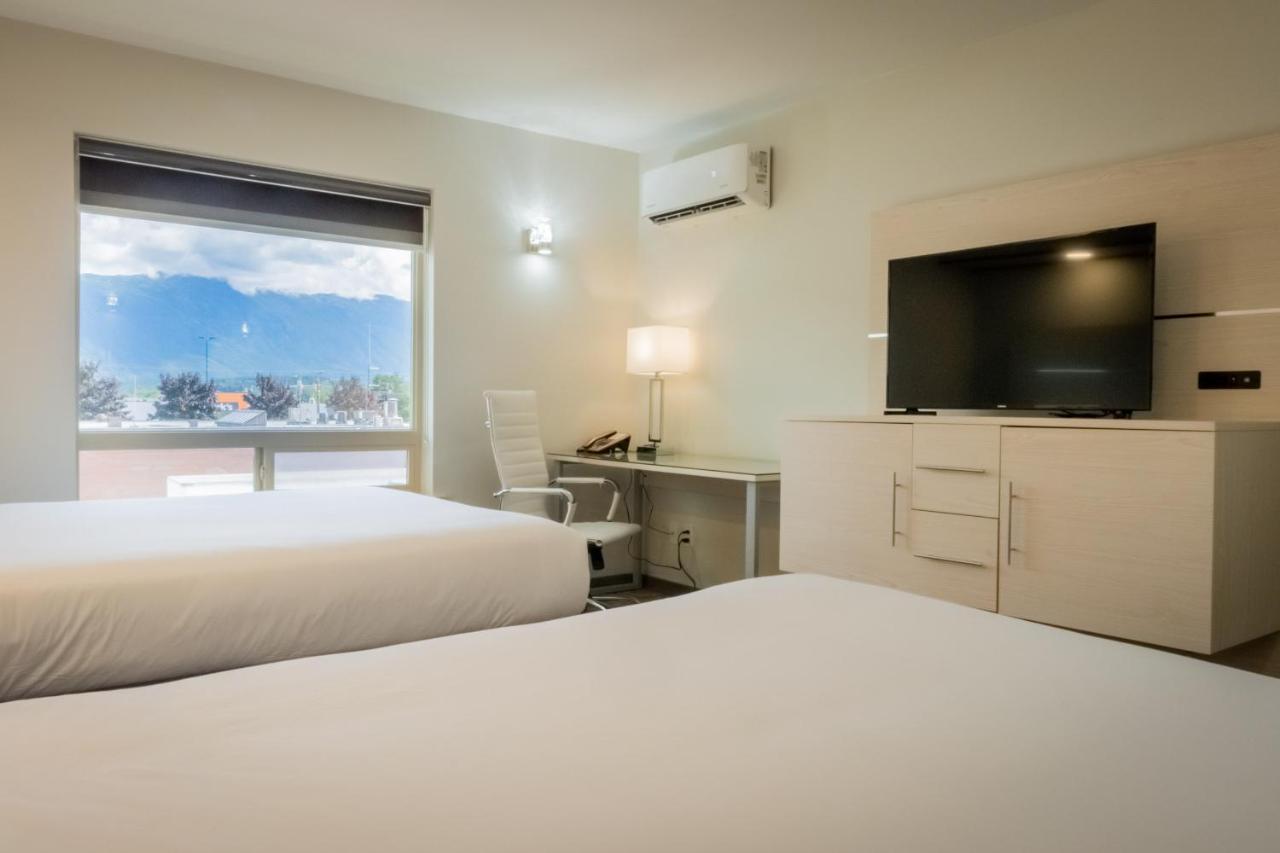 Quality Inn Sunshine Suites 테라스 외부 사진