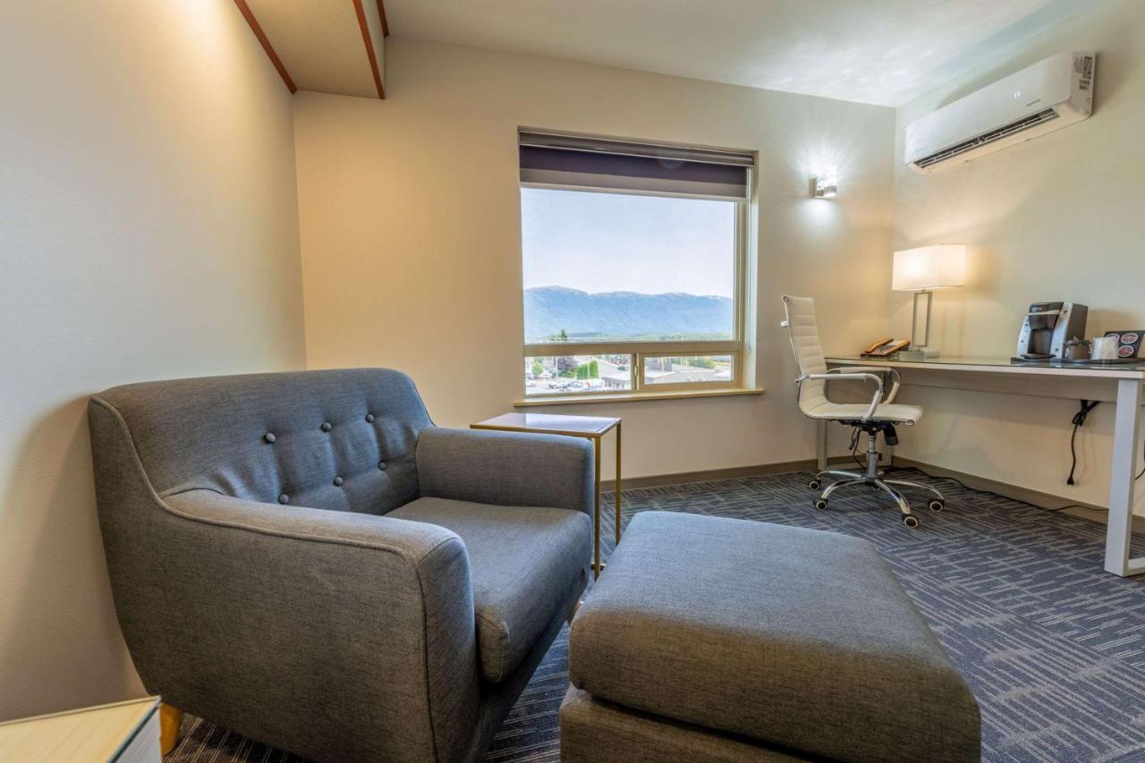 Quality Inn Sunshine Suites 테라스 외부 사진
