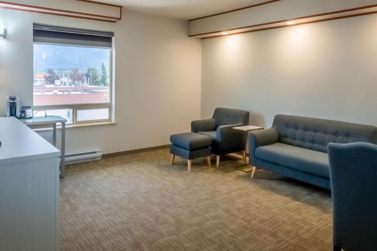 Quality Inn Sunshine Suites 테라스 외부 사진