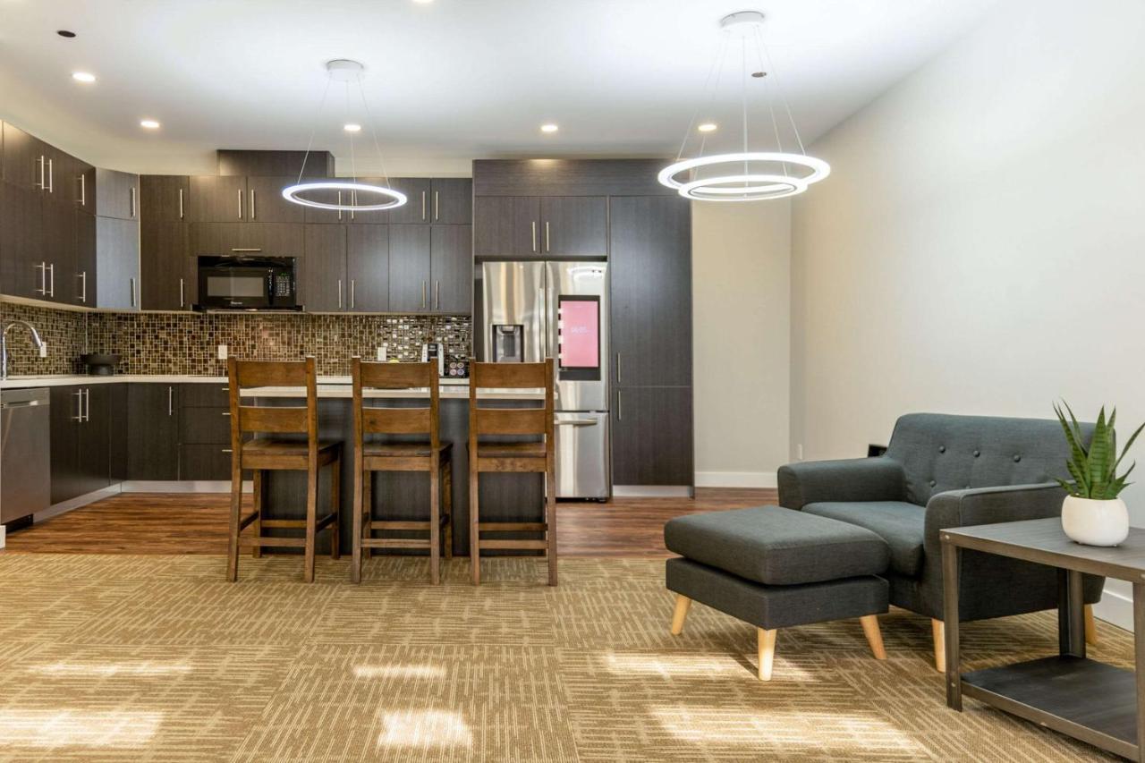 Quality Inn Sunshine Suites 테라스 외부 사진