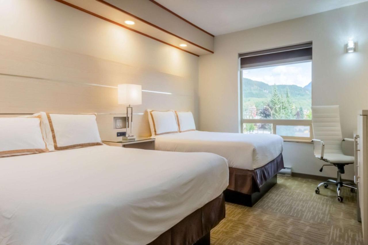 Quality Inn Sunshine Suites 테라스 외부 사진