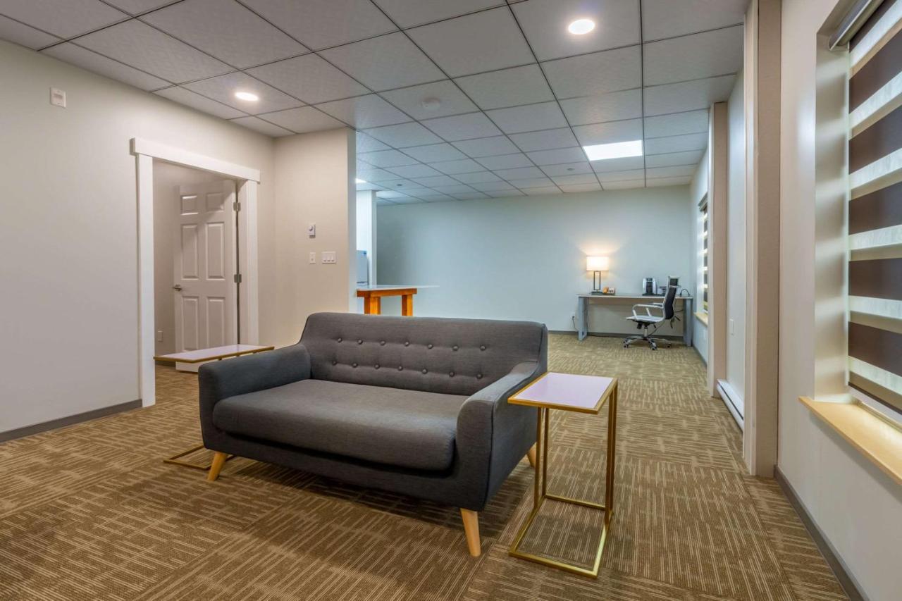 Quality Inn Sunshine Suites 테라스 외부 사진